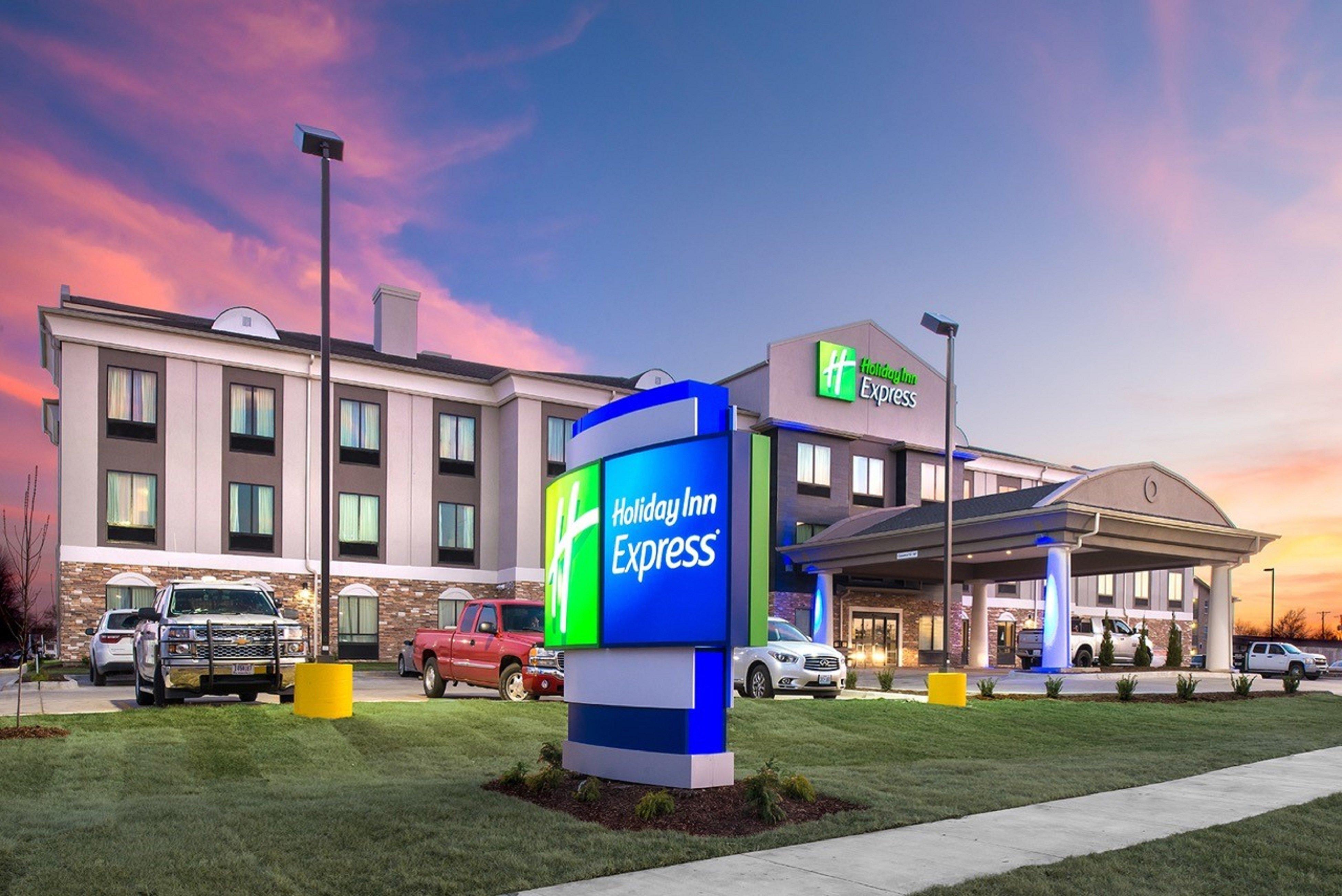 Holiday Inn Express Hutchison By Ihg Hutchinson Exteriör bild